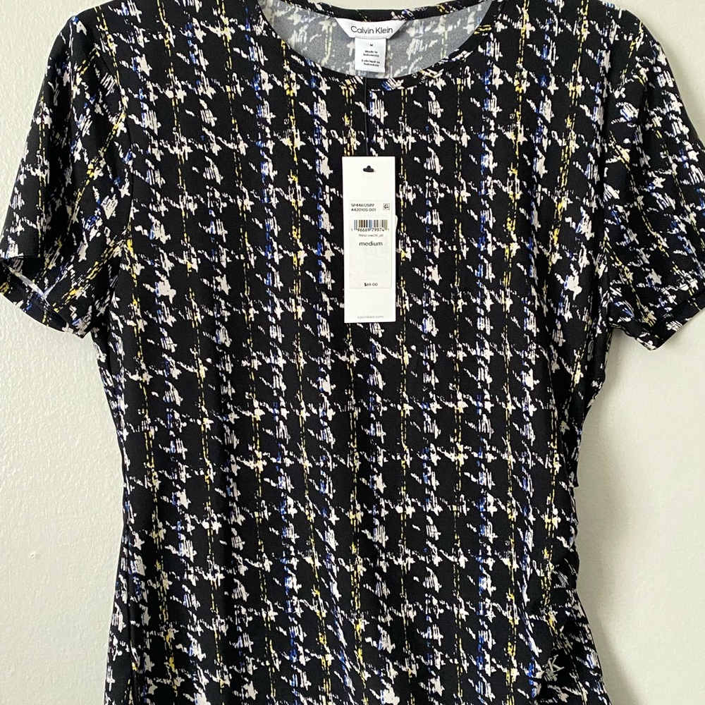 NWT Calvin Klein Women's Asymmetrical Side Ruched Patterned Blouse Size Medium